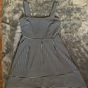 Size 6 Banana Republic Striped Fitted Dress